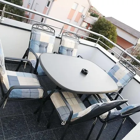 아파트 Simic 보디체